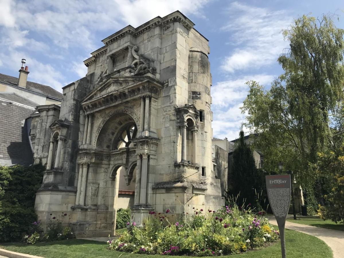 LOFT INN Epernay Bagian luar foto